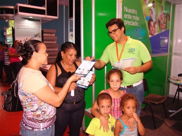 ARS-Salud Segura del IDSS realiza labor de prevención en Expo Cibao 2012
