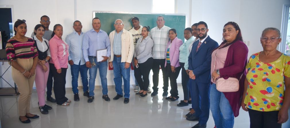 La Junta Municipal de La Sabina recibió el taller especializado sobre proyectos de inversión pública y su financiamiento en el presupuesto nacional.