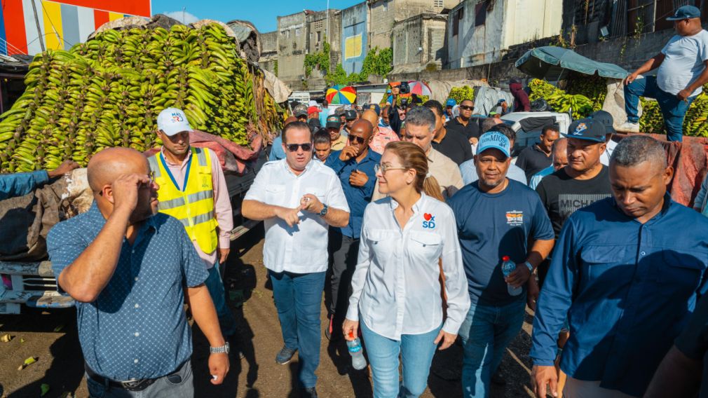 El recorrido fue encabezado por el ministro de la Presidencia, y la alcaldesa del Distrito Nacional, Carolina Mejía.