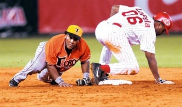 Toros derrotan a los Leones