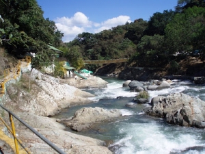 Ríos del país están secos y contaminados