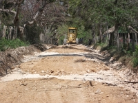 Obras Públicas rehabilita caminos vecinales en El Arroyo de Barahona‏
