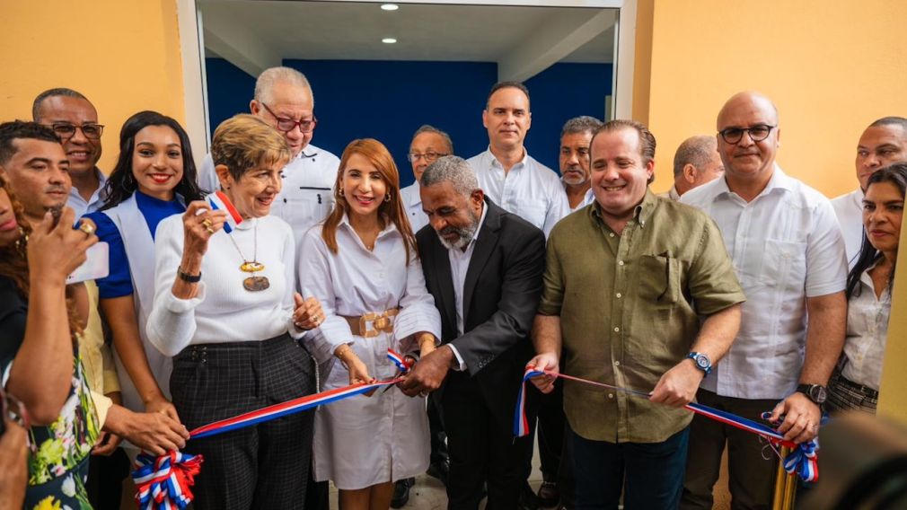 La inauguración fue encabezada por el ministro administrativo de la Presidencia, José Ignacio Paliza.
