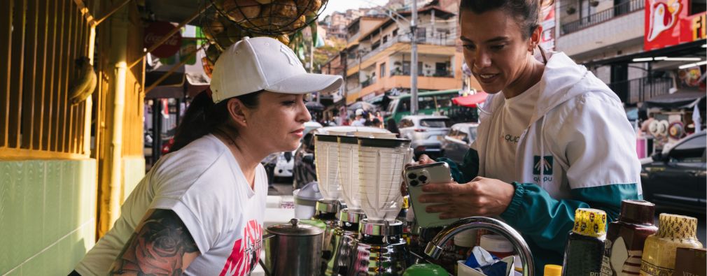 El estudio concluye que estos envíos continúan siendo una de las principales conexiones económicas entre la diáspora dominicana y sus familias.