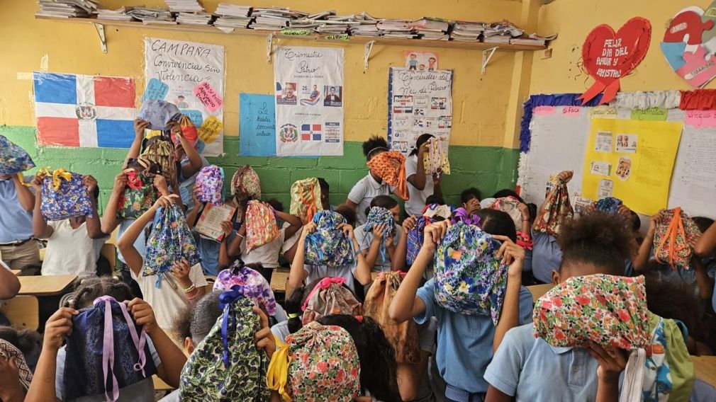 Pro-Infancia, Days for Girls República Dominicana y CAESCO consideran que aún persisten retos importantes para garantizar que más niñas permanezcan en las aulas en condiciones adecuadas.