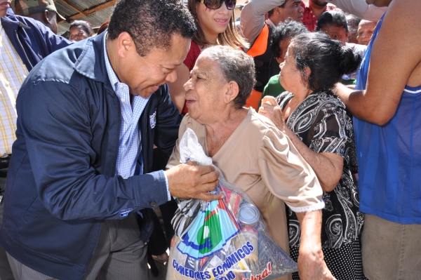 Entrega de alimentos Comedores Económicos continúan operativos alimenticios