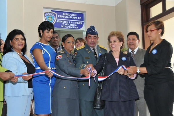 Imágen de la inauguración de la nueva unidad policial.