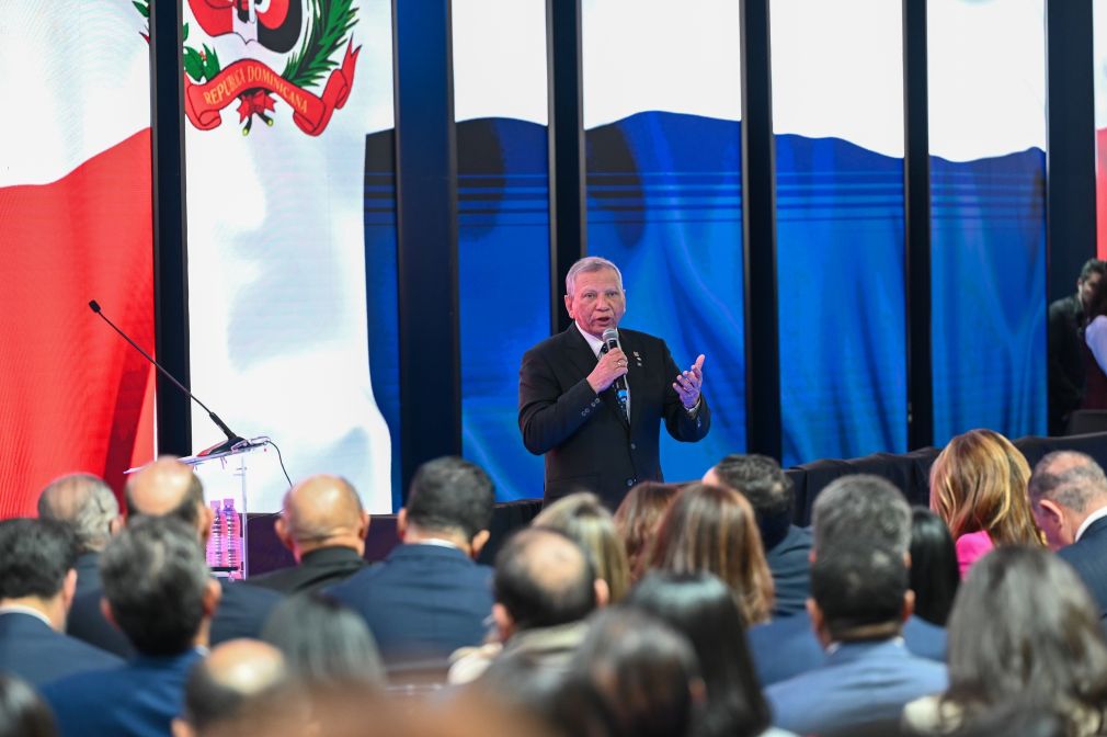 Leonardo Aguilera dijo que Banreservas se pone a disposición de los inversionistas para financiar sus inversiones turísticas y acompañarlos en sus negocios.