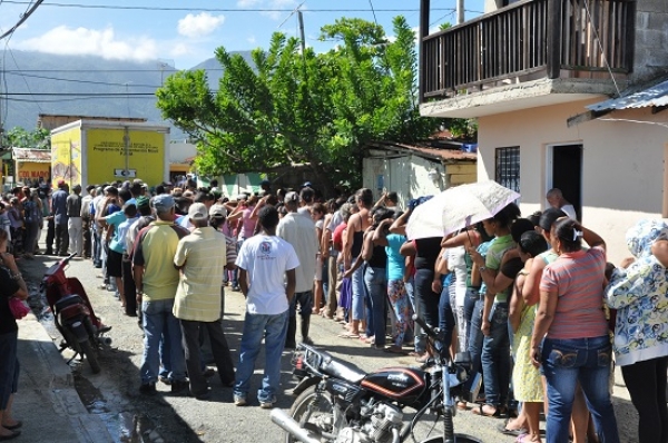 Comedores Económicos entrega alimentos en Samaná y Jarabacoa