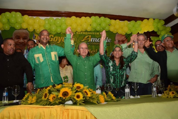 Amable Aristy juramenta candidato a alcalde por San Cristóbal: 