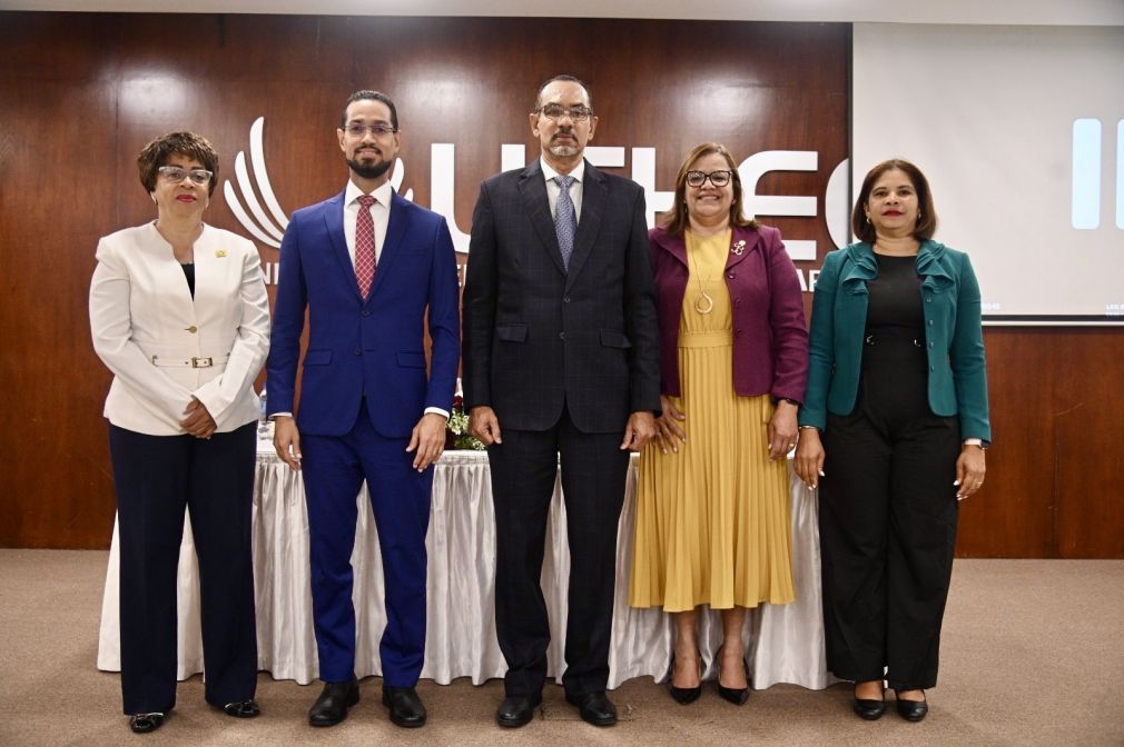 UFHEC y Uniremhos se unen para impulsar movilidad estudiantil y transferencia de conocimientos en enfermería.