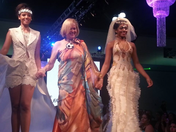 Diseñadora dominicana impresiona Puerto Rico evento Caribbean Bridal Expo 