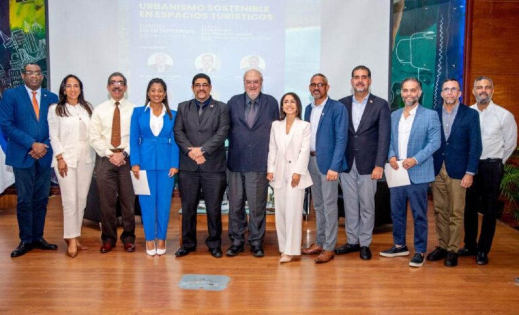 Celebran en la UASD primer Foro Nacional de Urbanismo Sostenible en Espacios Turísticos.