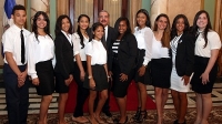 Medina recibe estudiantes dominicanos meritorios de Nueva York