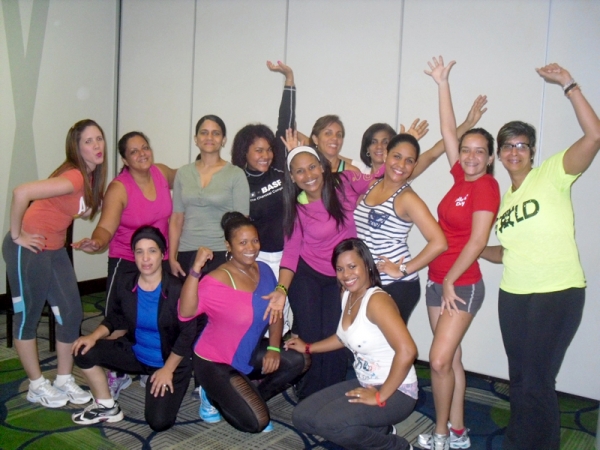 Participantes en la tarde de zumba en el Hotel Holiday Inn de Santo Domingo.
