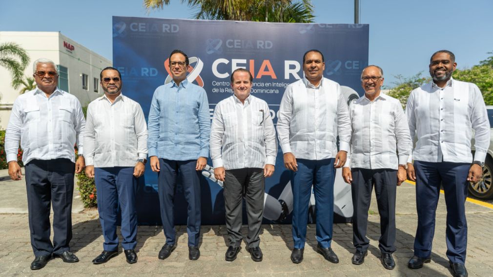 El CEIA-RD surge como resultado de una alianza estratégica encabezada por el Ministerio de la Presidencia (Minpre), la Oficina Gubernamental de Tecnologías de la Información y Comunicación (Ogtic), el ITLA, NVIDIA y el Parque Cibernético de Santo Domingo (PCSD), donde estará ubicado este centro de innovación tecnológica.