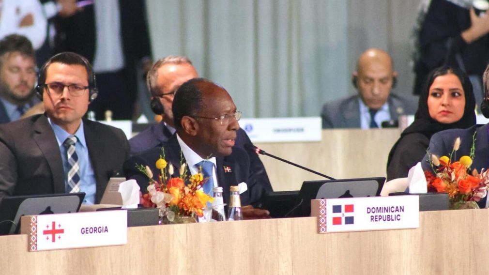 En la 26.ª Asamblea General de ONU Turismo, celebrada la capital de Arabia Saudita, la República Dominicana está representada por el viceministro de Turismo, Carlos Peguero.
