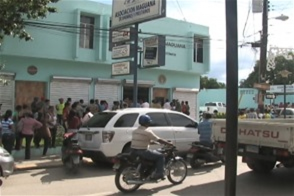 Hacen depósito para reapertura Asociación Maguana de Ahorros y Préstamos