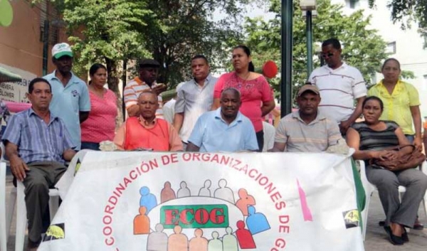  Se oponen al tránsito de patanas y camiones por sus sectores
