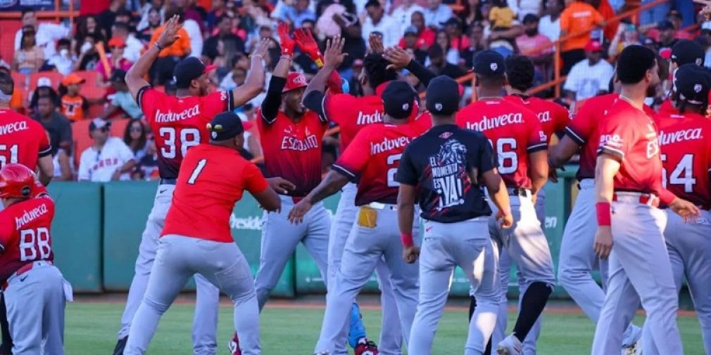 El campeonato representa el título número 18 para el Escogido.