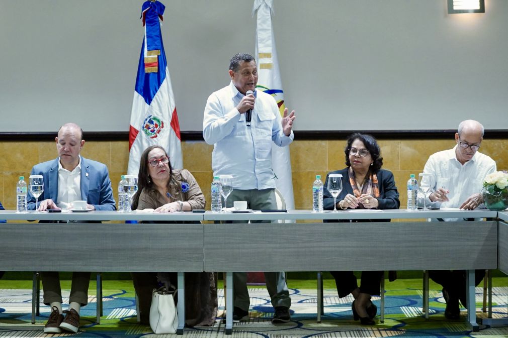 El presidente de Fedomu, Nelson Núñez, encabezó una actividad en Santiago junto con la presidenta de la Cámara de Cuentas, Emma Polanco.