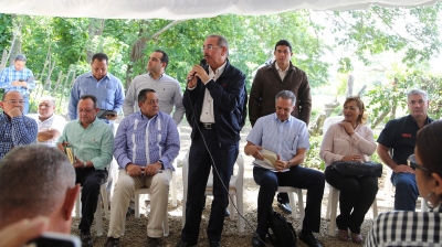 Presidente Danilo Medina instruye otorgar títulos definitivos a productores: 
