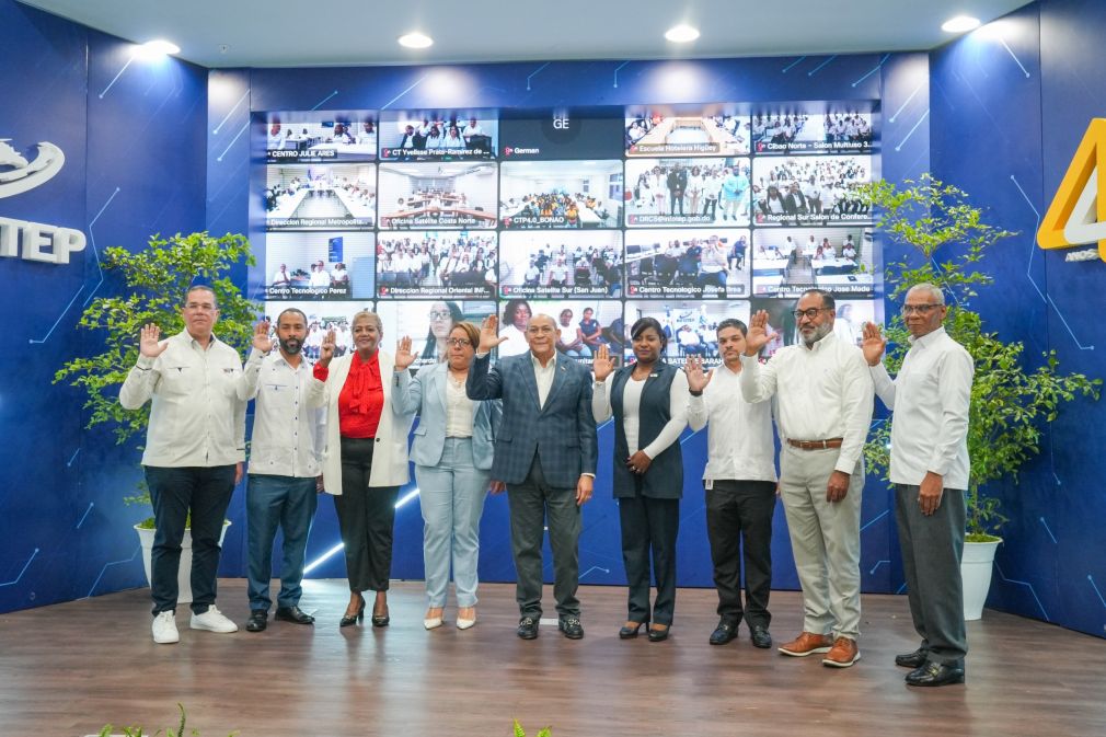 La iniciativa implementará el modelo de economía circular 3R (reducción, reciclaje y reutilización) para minimizar el uso de papel y plástico en la institución y contribuir a la lucha contra el cambio climático.