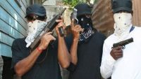 Unos bandidos no identificados y fuertemente armados secuestraron al funcionario estatal y a su chofer en Delmas 31 el domingo.