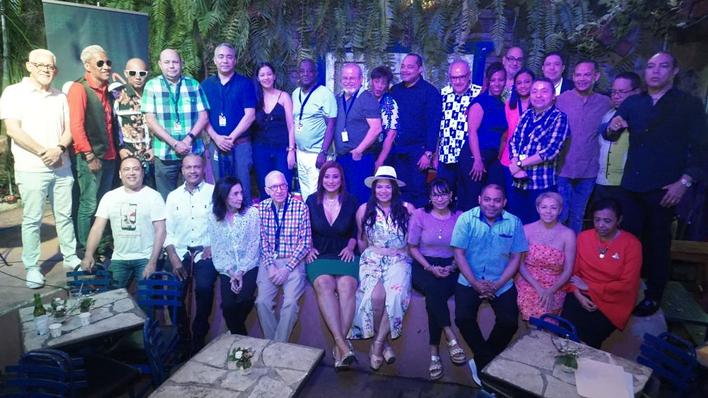 Foto grupal de ADOPAE posterior a la asamblea institucional, en la que se ratificó la directiva y se presentaron los planes de trabajo de 2024.
