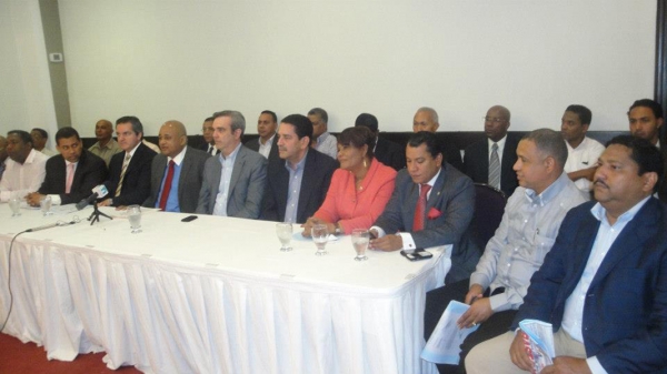 Dirigentes que piden unidad en el Partido Revolucionario Dominicano, PRD, tras los enfrentamientos entre Hipólito Mejía y Miguel Vargas Maldonado.