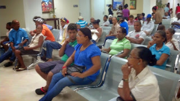 Hospital y Asociación Dominicana de Rehabilitación realizan operativo medico en Monte Plata