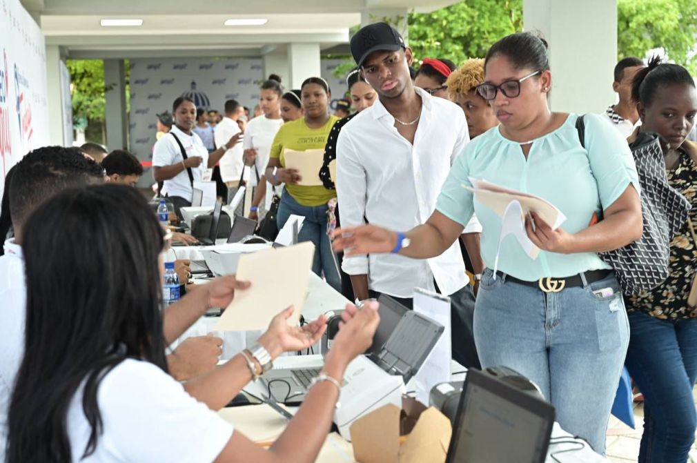 El Ministerio de Trabajo informó que el empleo formal creció 3.21% en el primer trimestre de 2026.