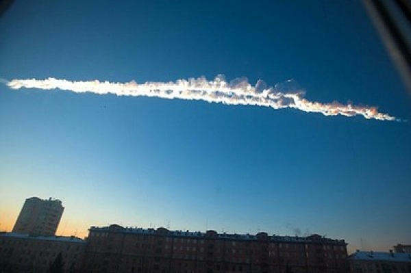 Fotografía del meteorito tomada por un testigo en la región de Los Urales. 