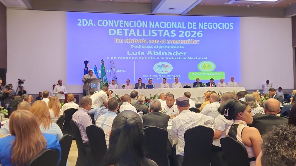 Al clausurar la II Convención de Negocios Detallistas 2026, la Central Nacional de Detallistas Unidos (CNDU), se comprometió ante el país y el mandatario a mantener los precios de la canasta básica equilibrados.