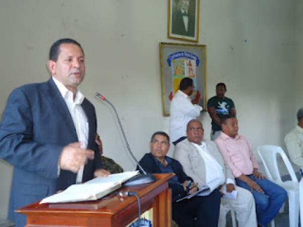Director de Desarrollo Fronterizo visita provincias del sur