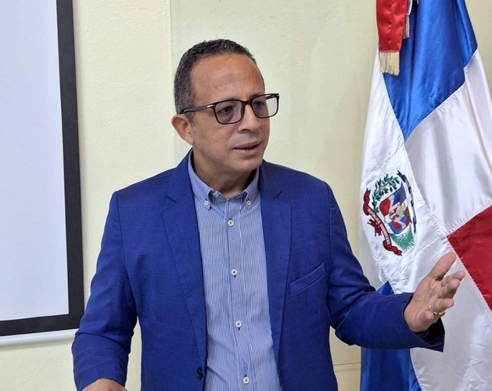 Según su proponente, la iniciativa busca disminuir los niveles de abstención electoral e impedir la consolidación del autoritarismo en el país.