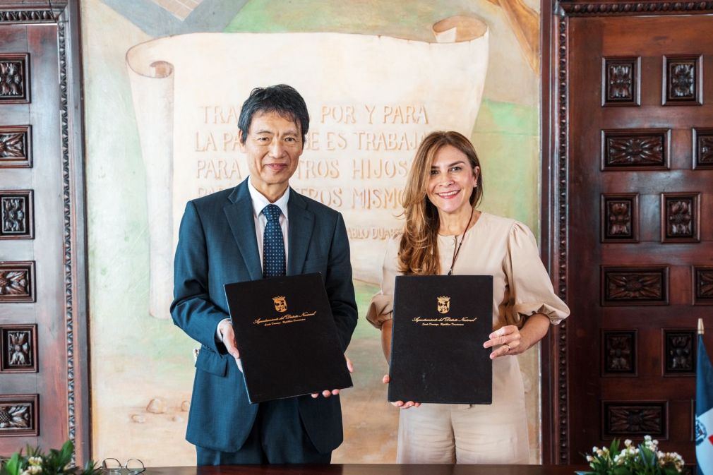 La firma del acuerdo fue encabezada por la alcaldesa Carolina Mejía y el embajador del Japón en el país, Takagi Masahiro.