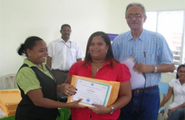 Solidaridad Fronteriza capacita promotores laborales en la frontera