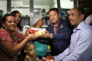Comedores Económicos desarrolla con éxito cenas navideñas en la Región Sur