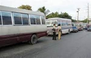 Transportistas Monte Plata rechazan nuevas rutas y anuncian piquetes