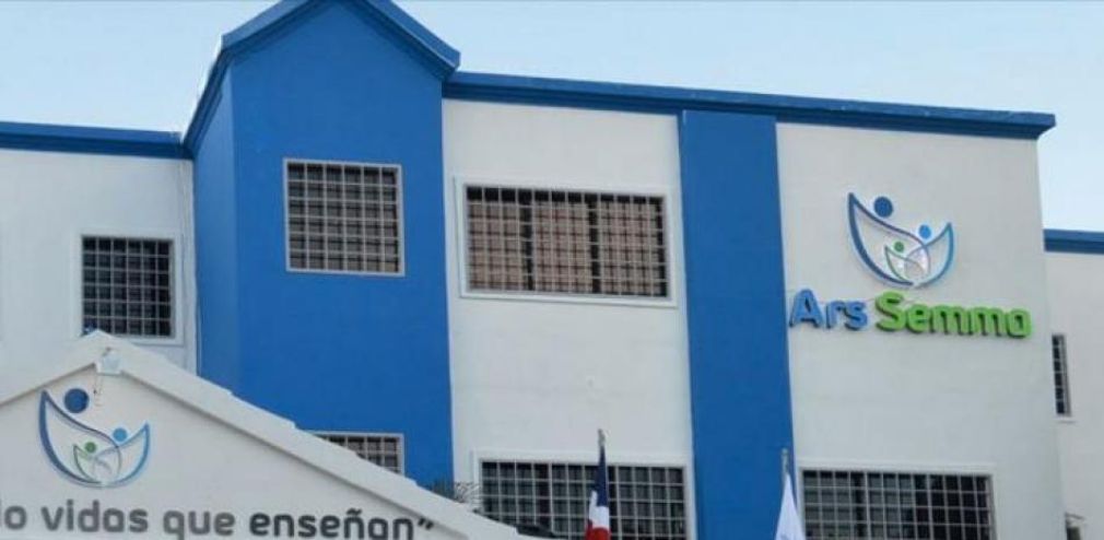 Médicos de ARS Semma reclaman nivelación salarial y beneficios.