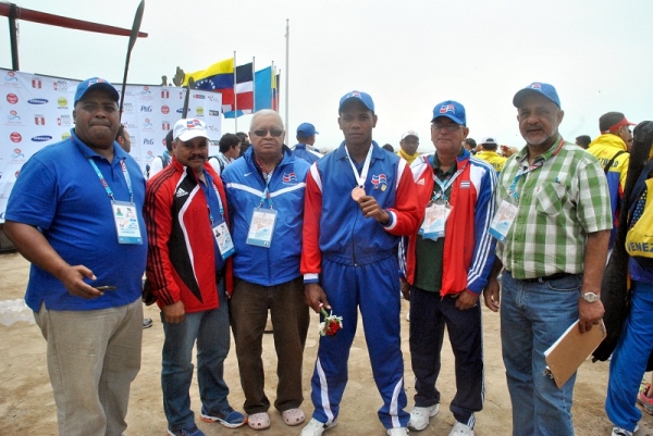 Canotaje da primera medalla domincana en Juegos Bolivarianos de Playa