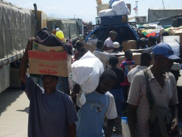 Haitianos retornan a su país 