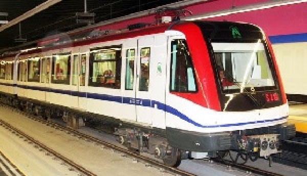 Problema en tren del Metro detuvo servicio en Línea Dos