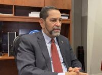 La foto muestra al Cónsul General de la República Dominicana en New York, Eligio Jaquez.