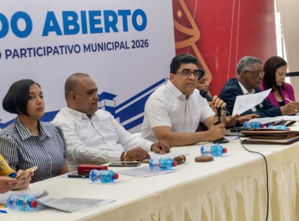 El alcalde Dío Astacio encabezó el encuentro.