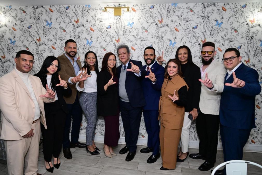  Rey Fabián organiza exitoso encuentro de empresarios dominicanos con Leonel Fernández en NJ.
