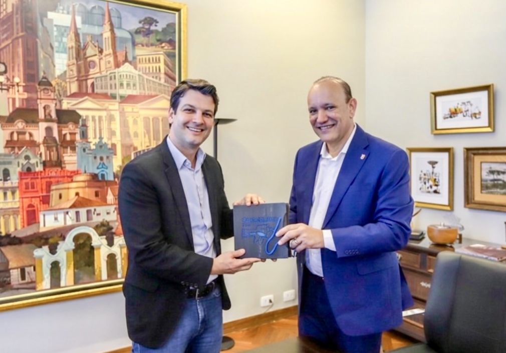 El alcalde de Curitiba, Eduardo Pimentel, y el alcalde de Santiago, Ulises Rodríguez.
