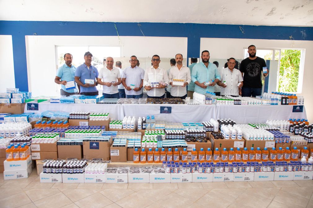 Los medicamentos e insumos fueron entregados por el Gabinete de Política Social de la Presidencia.