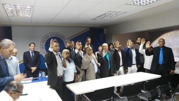 Dirección del PRD en Higüey renuncia para apoyar Abinader: 